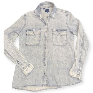 Guess Women's Light Wash Chambray denim style button down shirt Y2K Friends XS